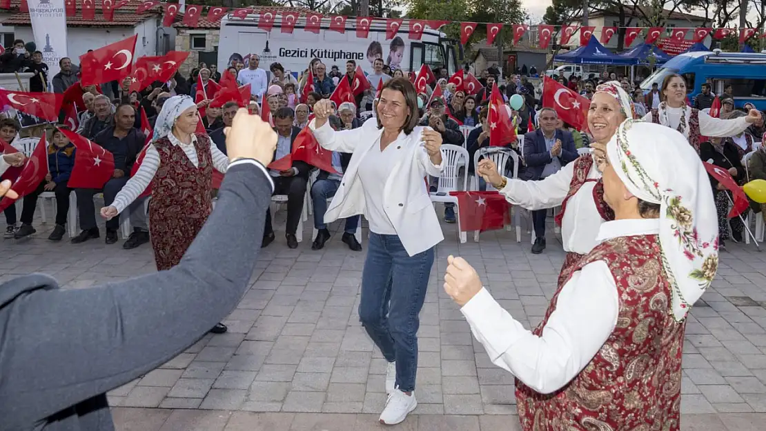 101. yıl coşkusu İzmir'de bir başka... Gün gün kutlama programı ve konserler...