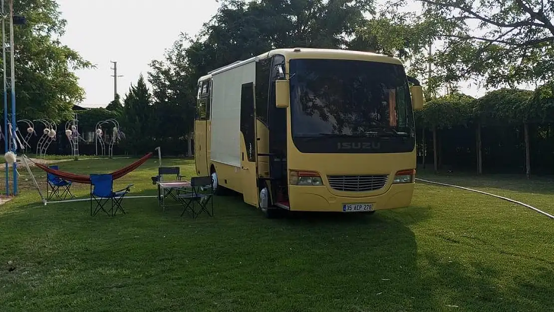 2 yıllık sigara parasıyla midibüsten karavan yaptı