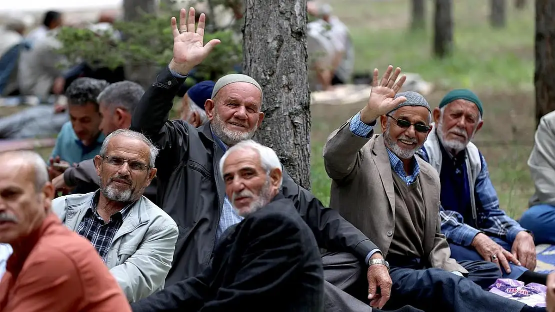 20 emekli kentinin sadece 2’sini AKP kazandı