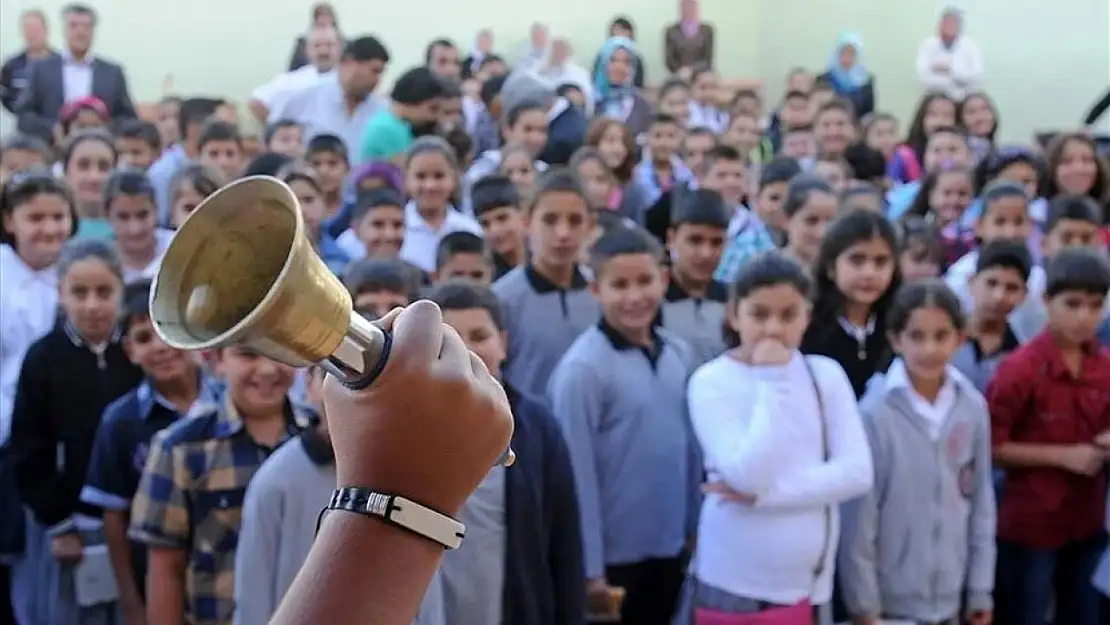 20 milyon öğrenci ikinci döneme başlıyor: İlk ders zili yarın çalacak