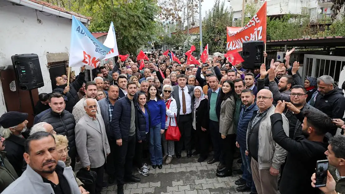 Menderes'te miting gibi adaylık başvurusu