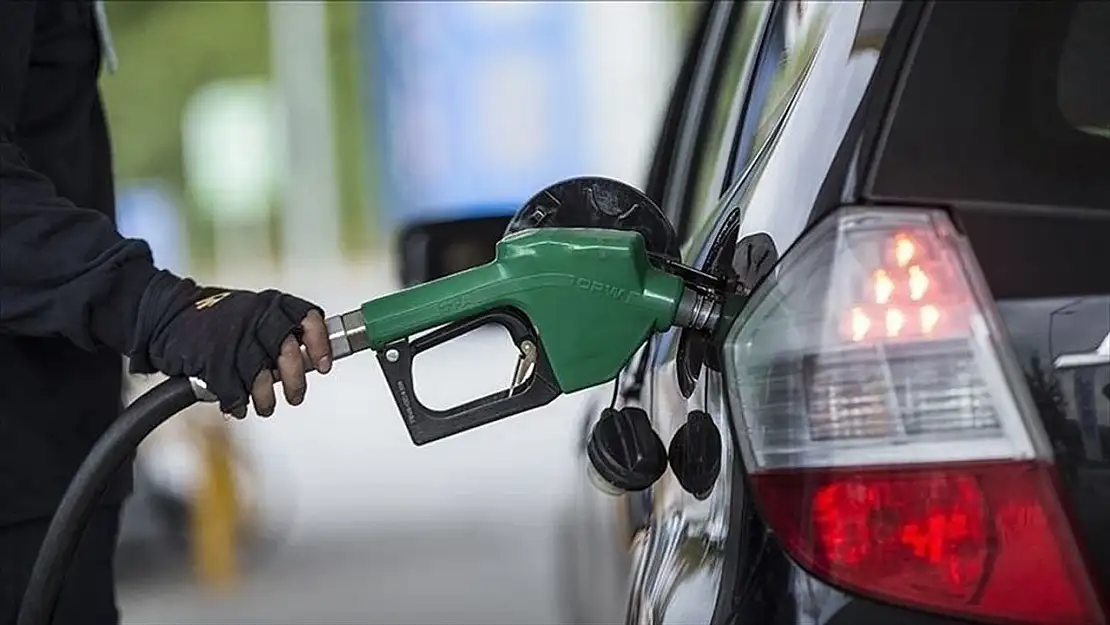 23 Nisan İzmir motorin ve benzin fiyatları ne kadar?