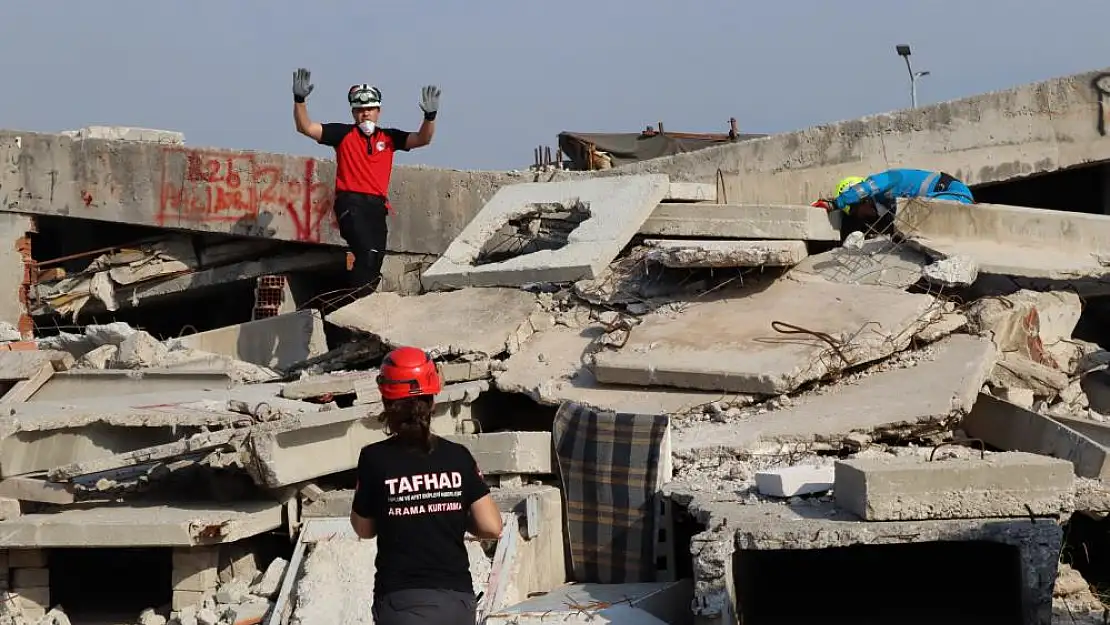 3’üncü yılında İzmir Depremi, tatbikatla anıldı