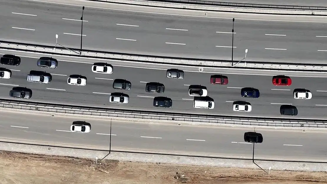 43 ilin geçiş güzergahında bayram yoğunluğu