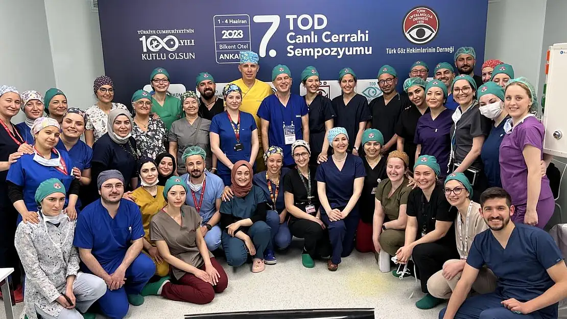 600 yabancı, Türk doktorları izledi