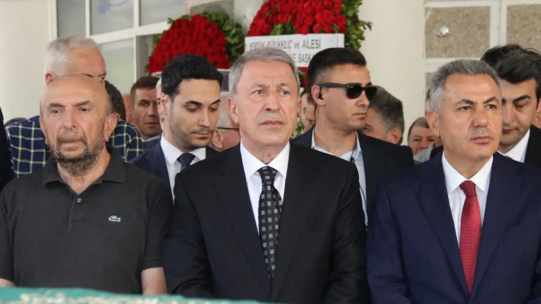 98 yaşında yaşamını yitirdi: Hulusi Akar'dan hüzünlü veda