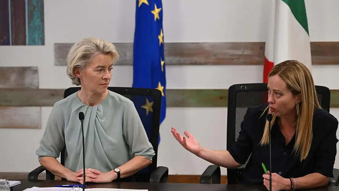 AB Komisyonu Başkanı Leyen İtalya'nın Lampedusa Adası'nı ziyaret etti