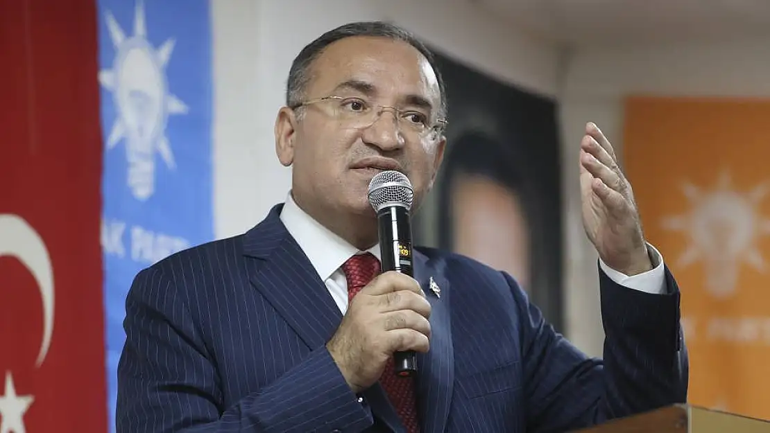 Adalet Bakanı Bozdağ: FETÖ lideri terörist başıdır!