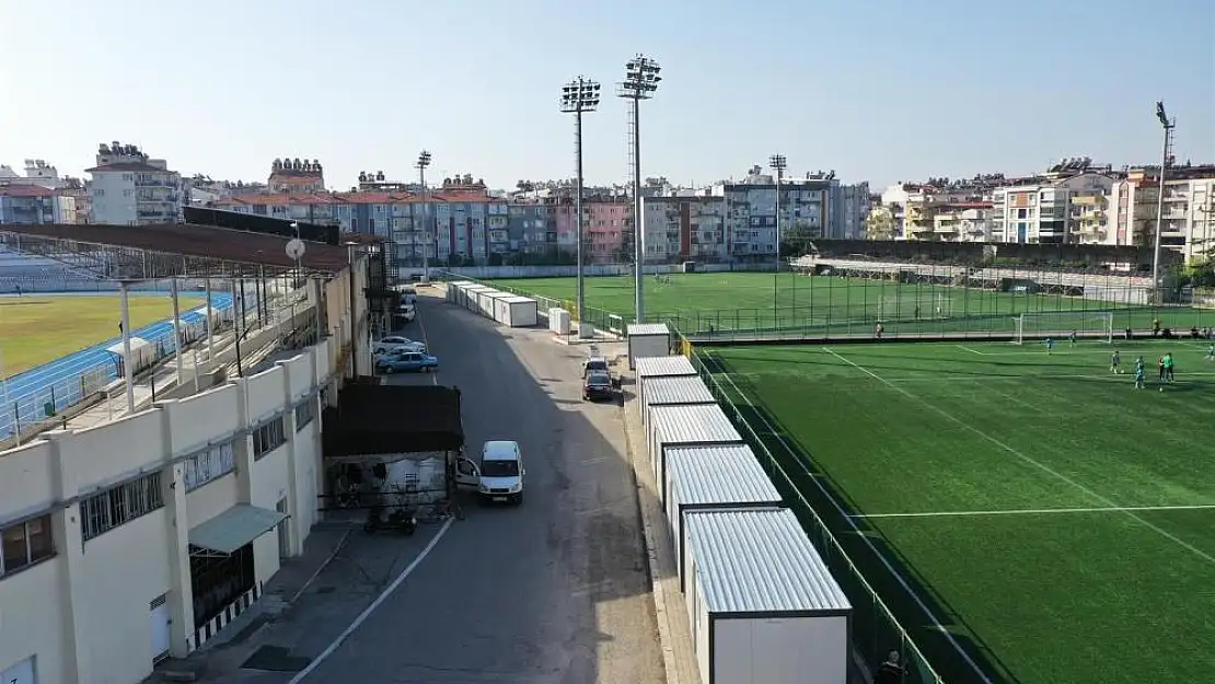 Adnan Menderes Stadyumu’na konteynerler yerleştirildi