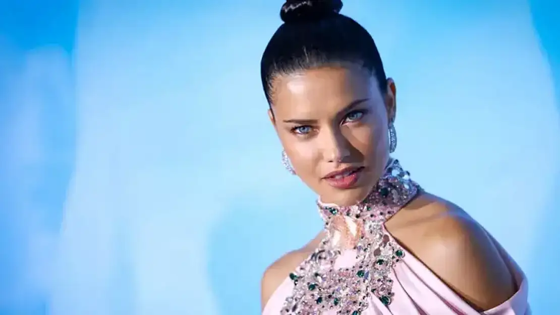 Adriana Lima'dan sürpriz evlilik açıklaması! Artık bir soyadı daha var