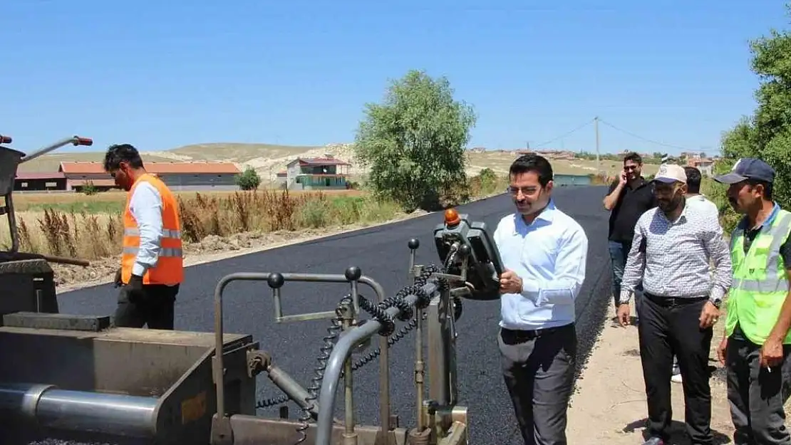 Afyon’da İl Özel İdaresi köyün yıllardır devam eden yol sorununu çözdü