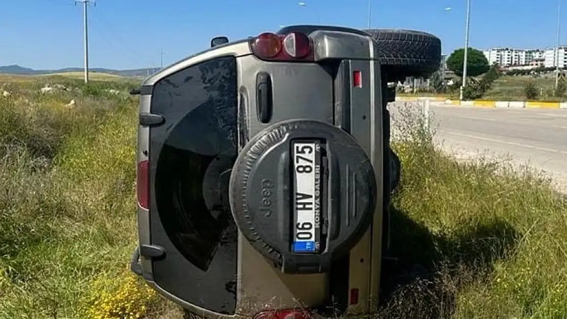 Afyon’da takla atan jeepteki 2 kişi yaralandı