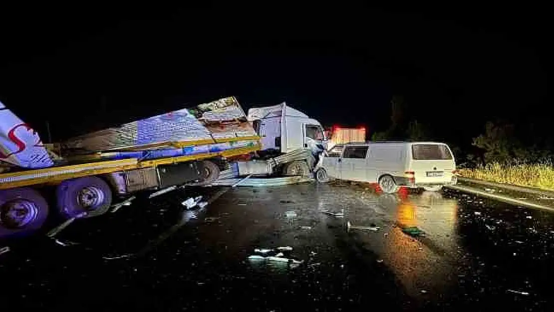 Afyon’daki feci kazada jandarma astsubay şehit oldu