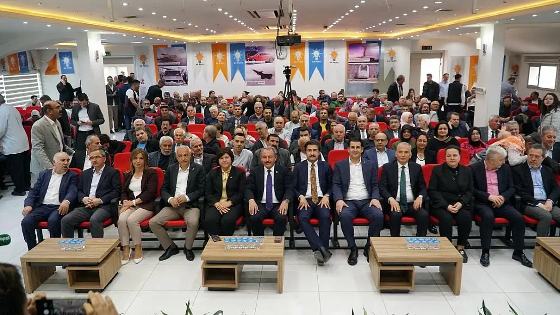 AK Parti Denizli’de partililer bayramlaştı