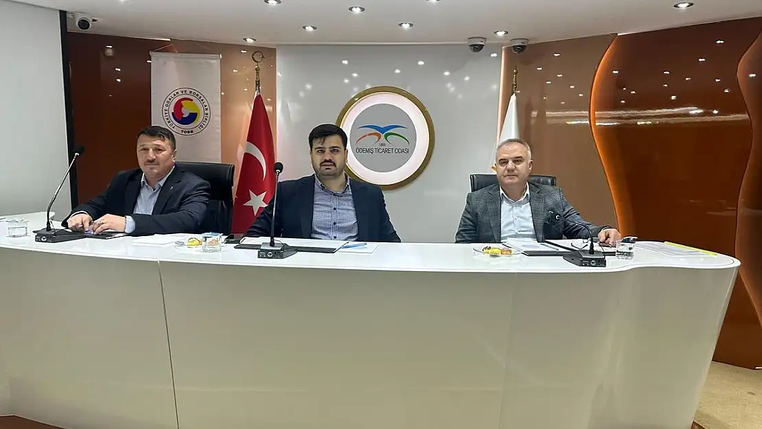 AK Parti İzmir Milletvekili Adayı Eyyüp Kadir İnan'dan Ticaret Odası ziyareti