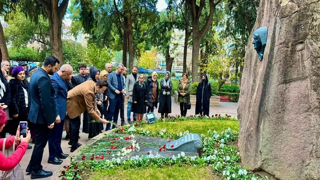 AK Partili Çitfçioğlu ilk ziyareti Zübeyde Ana’ya yaptı