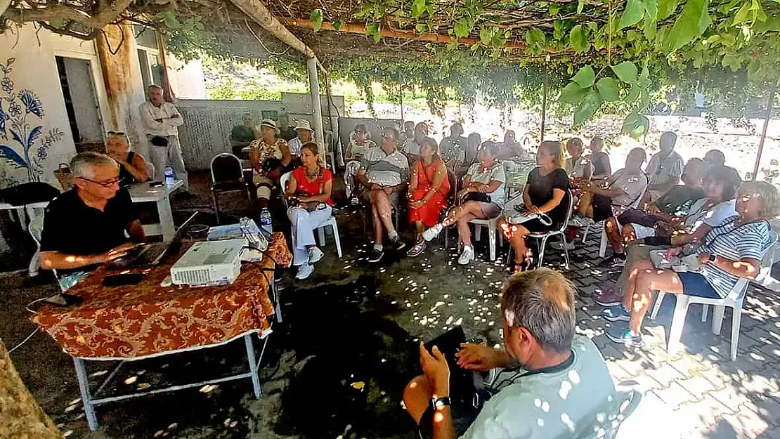 Alaçatı Gıda Topluluğu’nda üretici ve tüketici bir arada