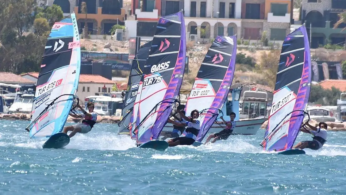 Alaçatı Wind Fest'te Alaçatı'nın rüzgarı esmeye devam ediyor