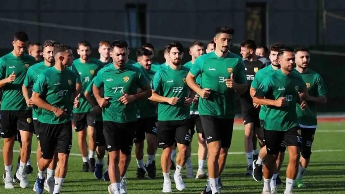 Aliağaspor FK, yeni sezon hazırlıklarına start verdi