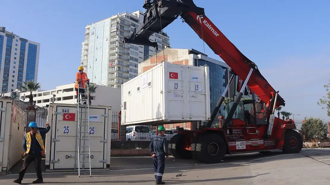 Alsancak Limanı’ndan Gazze’ye 500 ton yardım ekipmanı gidecek!