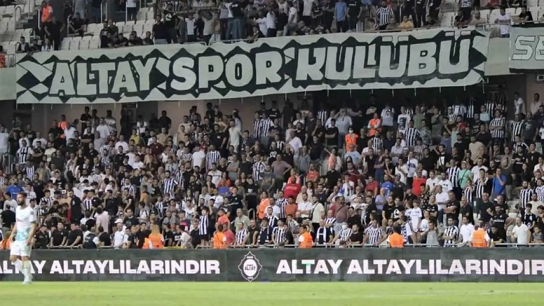 Altay'da yeni sezon kombineleri satışa çıkıyor