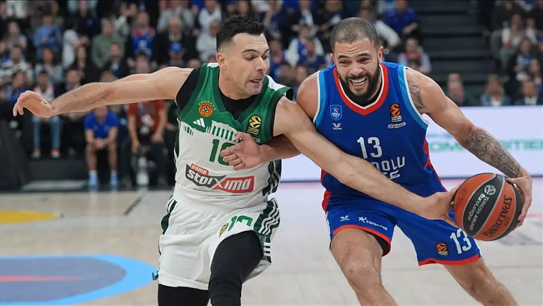 Anadolu Efes, Panathinaikos'u yenip seriyi eşitledi!