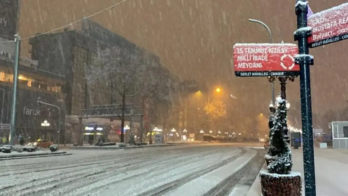 Ankara'da kar ve buzlanma uyarısı