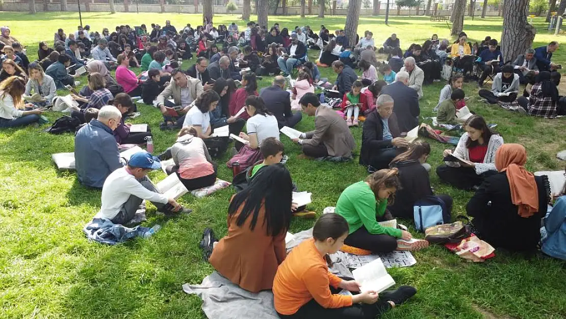 Anlamlı ‘Bir kitap bir pencere’ etkinliği