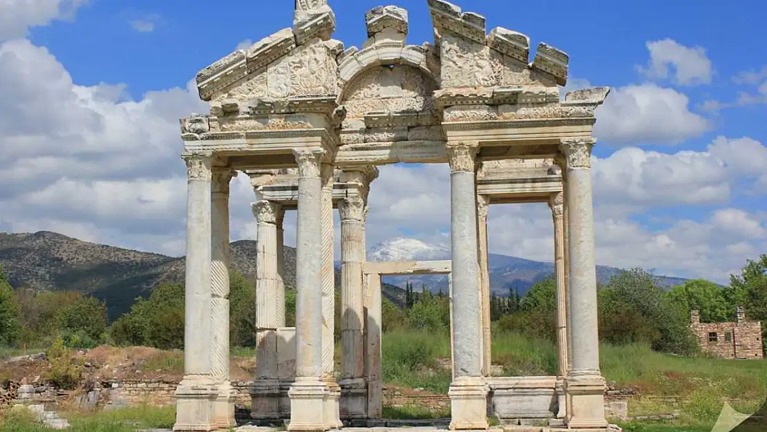 Aphrodisias Antik Kenti: Gün yüzüne çıkan tarihin gizemleri!