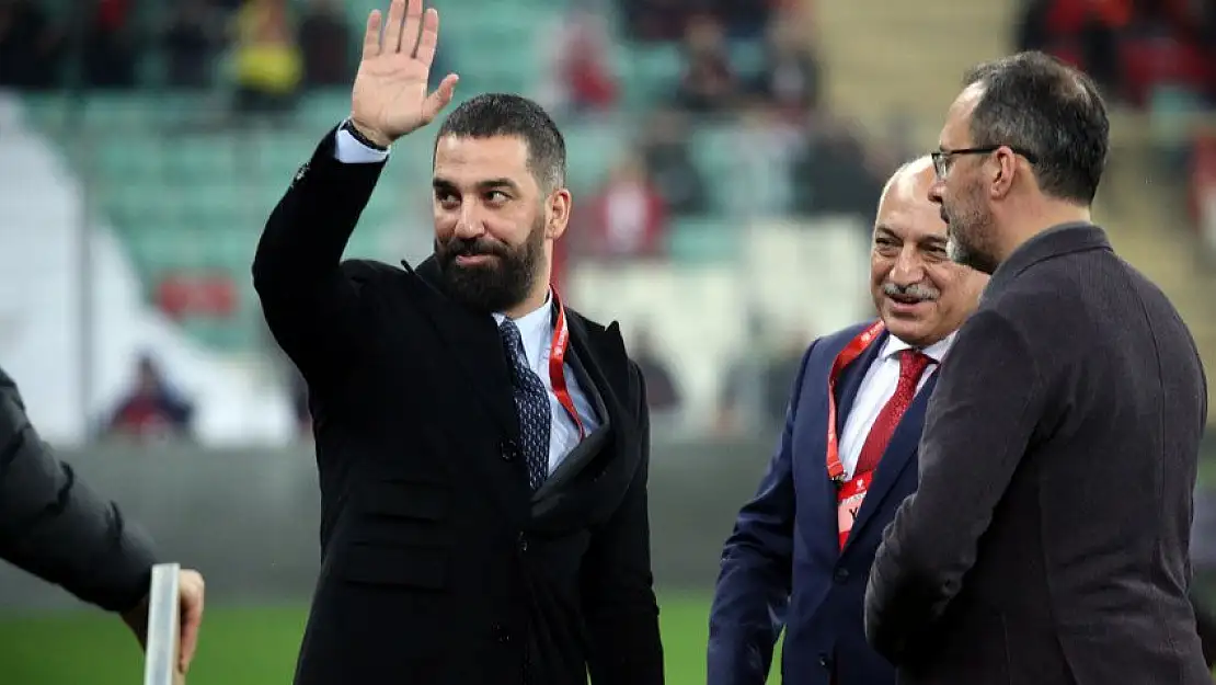 Arda Turan, ilk sınavını Göztepe ile verecek