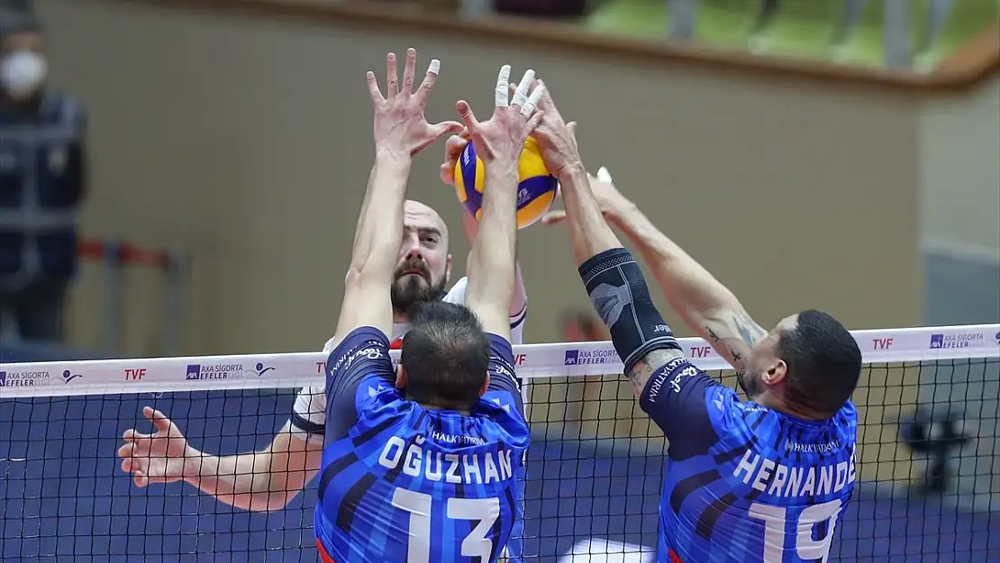 Arkas Spor: 3 – Halkbank: 1