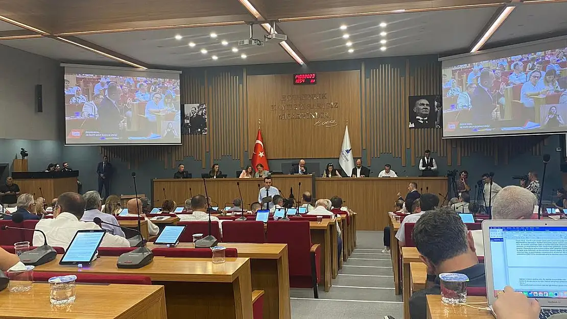 ‘Aslanoğlu’ iddiasına Soyer’den cevap: Ne Körfez kokuyor ne İzBB