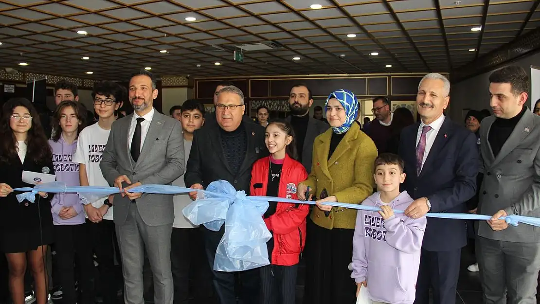 Astronot Alper Gezeravcı, gençlerin uzay sevdasını arttırdı!