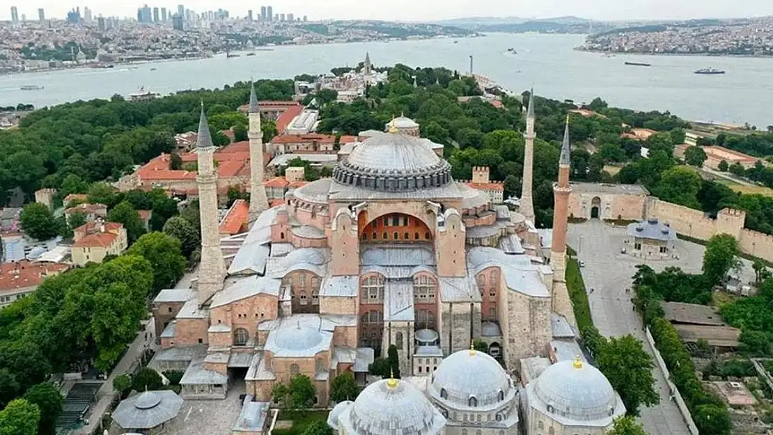 Ayasofya’da yeni düzenleme!