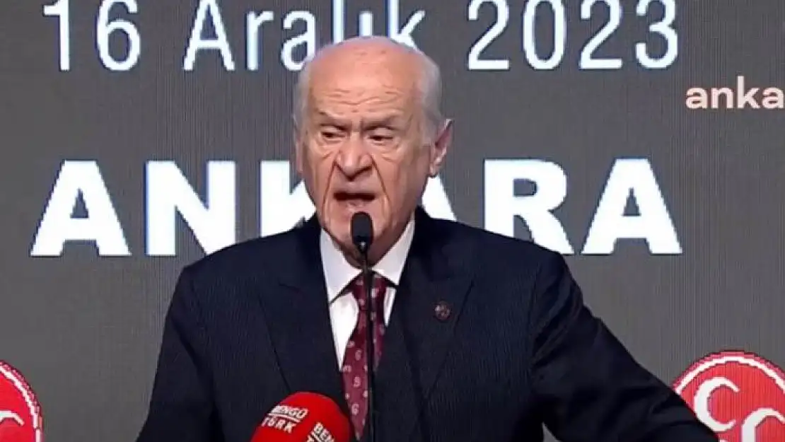 Bahçeli : TBMM'de Türkçe dışında konuşma yapmak, buna göz yummak Türkiye'ye ve bin yıllık kardeşliğimize yapılabilecek en büyük kötülüktür