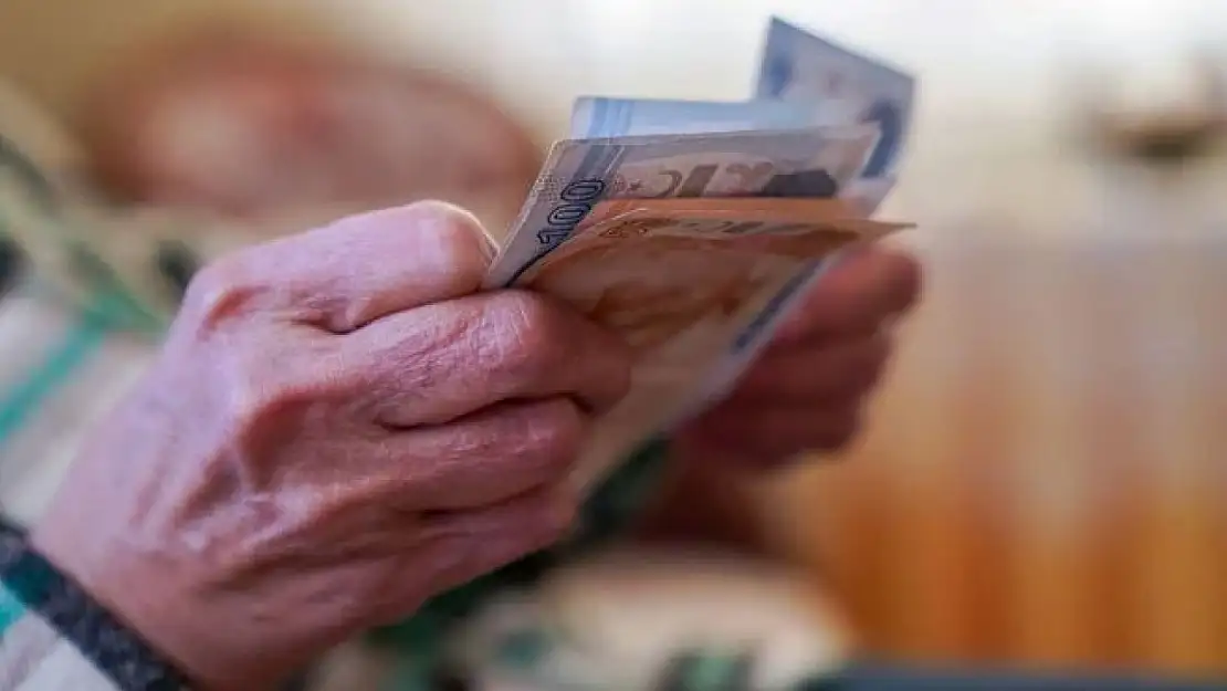 Bakan Göktaş duyurdu: Emekliler için yeni projeler geliyor