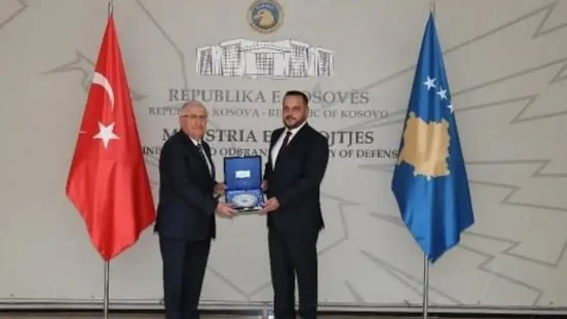 Bakan Güler, Kosova Savunma Bakanı Maqedonci ile bir araya geldi