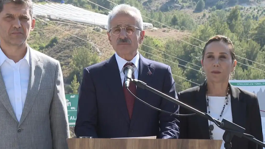 Bakan: İnstagram eksiklikleri giderdiği anda yasağı kaldırırız