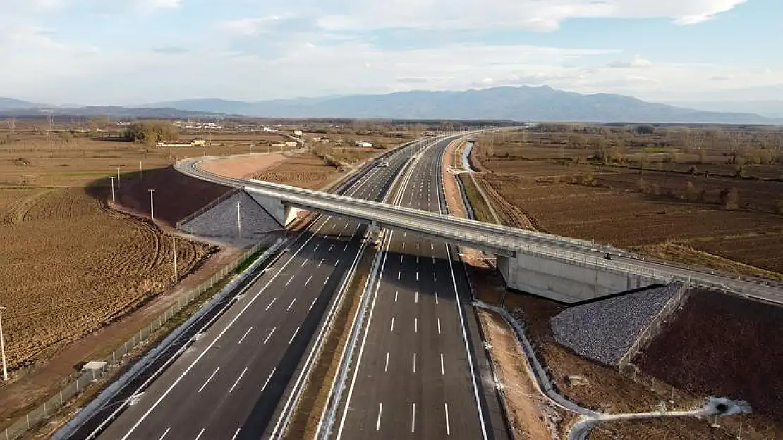 Bakan Uraloğlu yeni otoyol müjdesi verdi