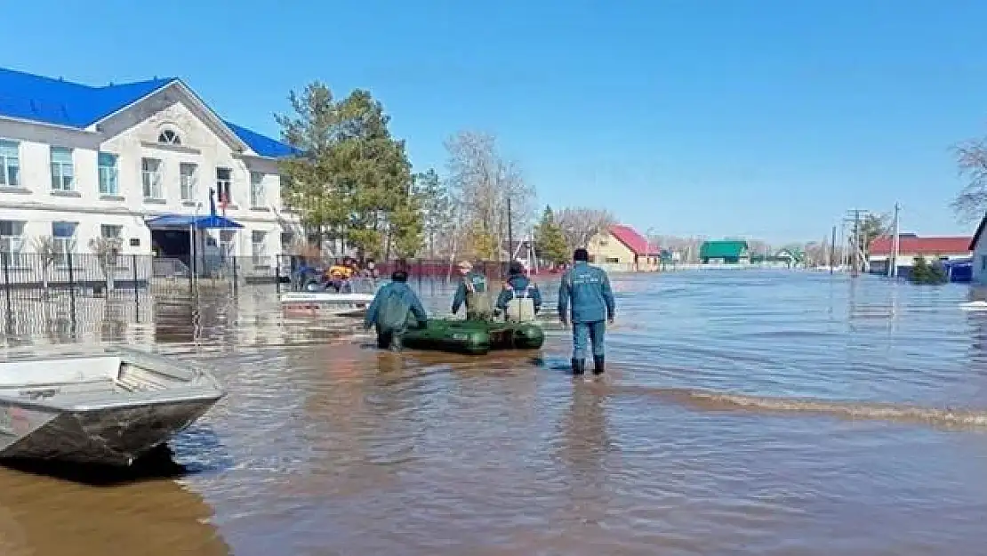 Baraj patladı, binlerce ev su altında kaldı