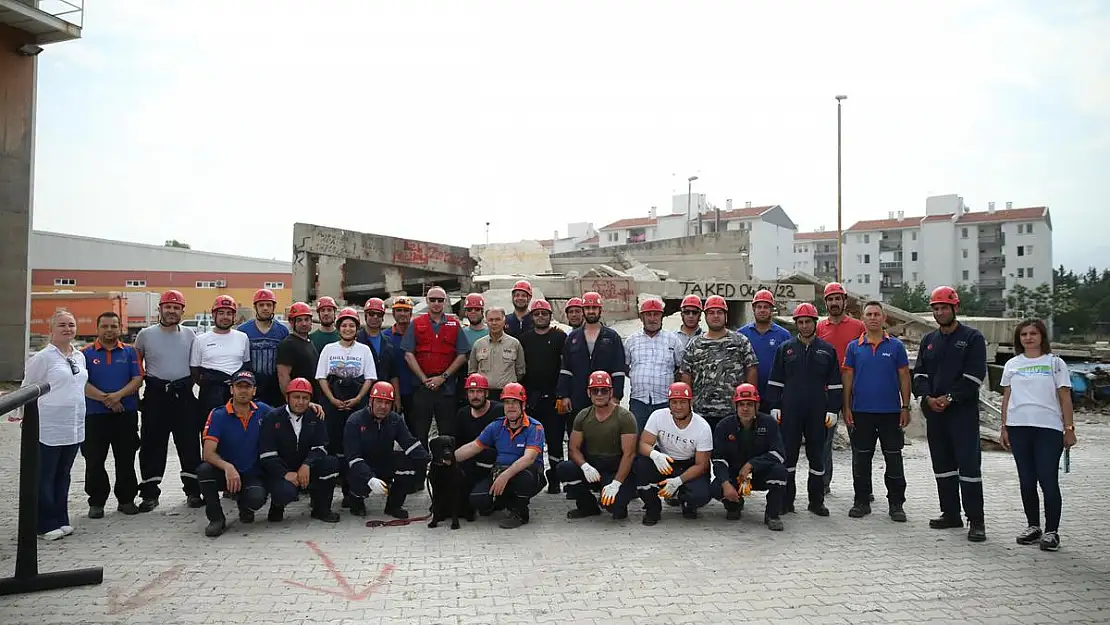 Başkan Batur: Konak en kısa sürede olası doğal afetlere hazır hale gelecek