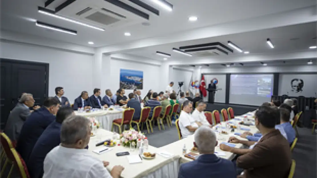 Başkan Cemil Tugay, Aliağa’nın ulaşım sorunlarına çözüm getiriyor