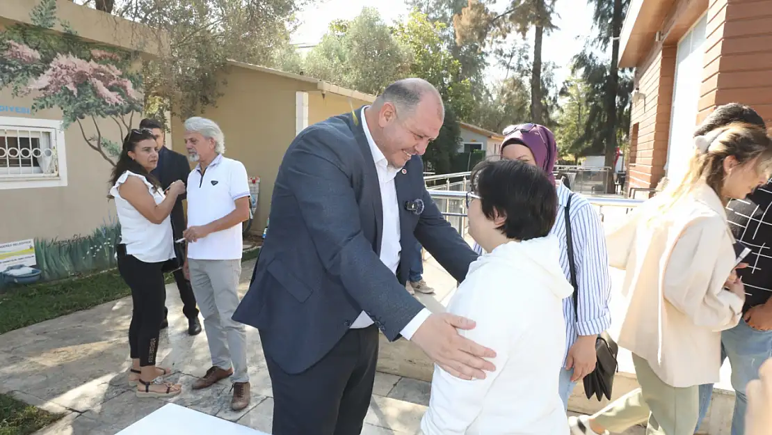 Başkan Çiçek, mendereslilere kulak verdi