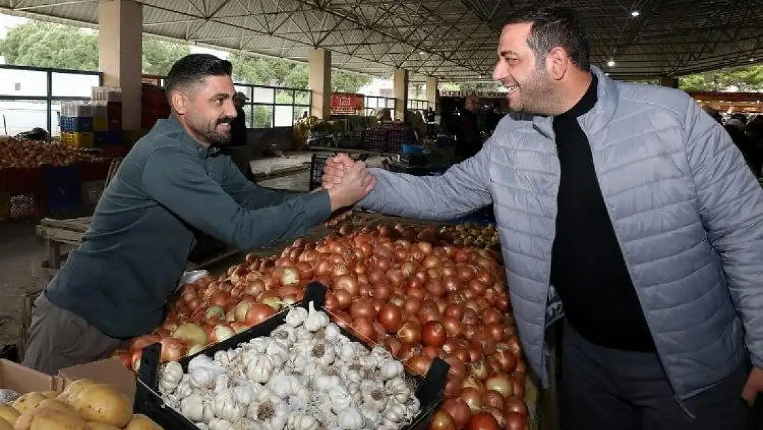 Başkan Erman Uzun, pazaryeri esnafıyla buluştu