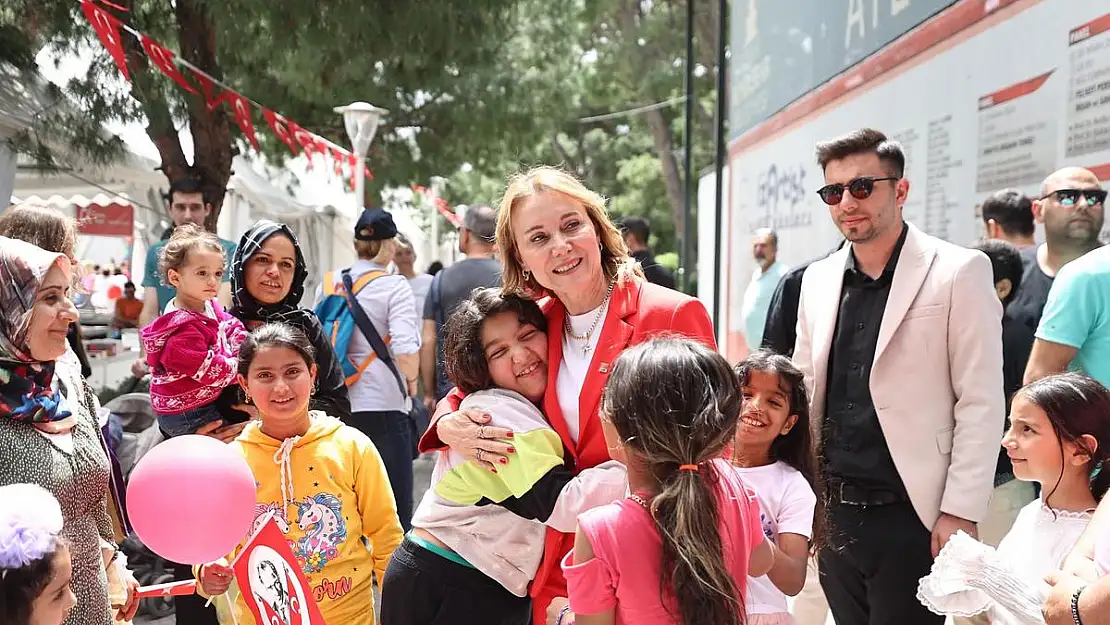 Başkan Mutlu'dan çocuklara lunapark sürprizi