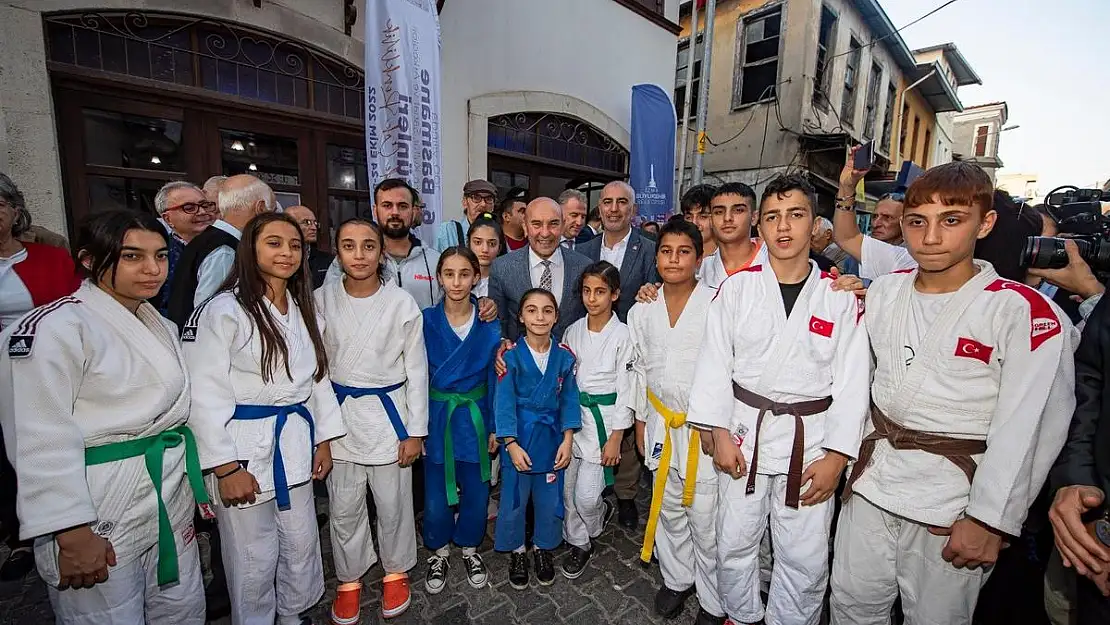 Başkan Soyer: Basmane'de köklü tarihimizi bir kez daha idrak ediyoruz