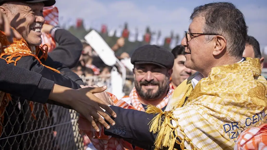 Başkan Tugay'dan ezber bozan çıkış: 'Hepimiz Mustafa Kemal'in askerleriyiz!'