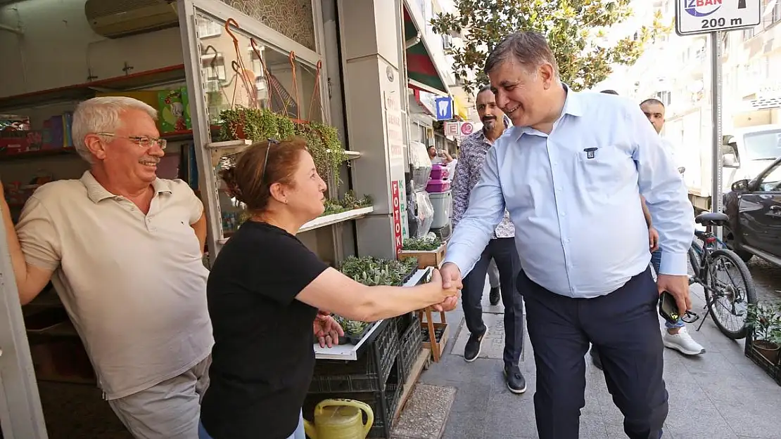 Başkan Tugay: Karşıyaka’mızı adım adım geziyor yaşanabilir bir kent için çalışıyoruz