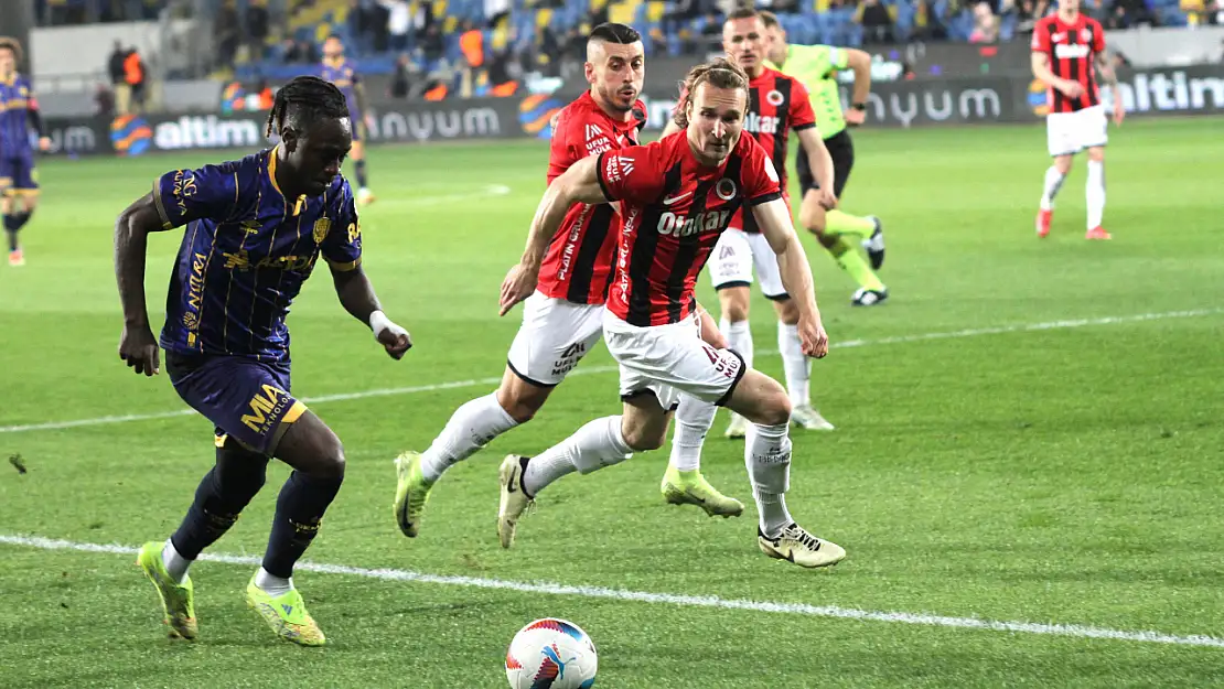 Başkent derbisinde Gençlerbirliği fırtınası: Ankaragücü'ne 3 gollü darbe
