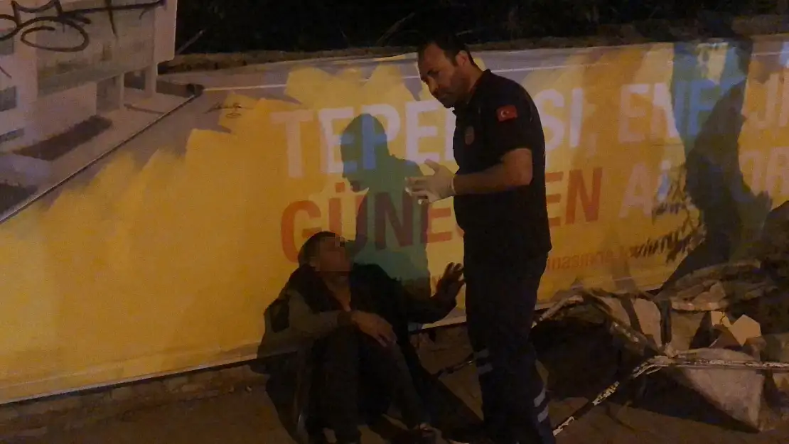 Bayılma numarası yapan dilenci, ekipleri görünce ayıldı!